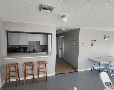 25050 Sandhill Boulevard - Photo Thumbnail 16