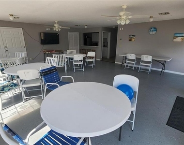 25050 Sandhill Boulevard - Photo Thumbnail 17