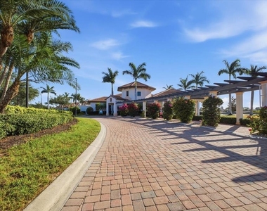 10792 Tarflower Drive - Photo Thumbnail 32