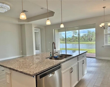 1273 Remington Trace Drive - Photo Thumbnail 5