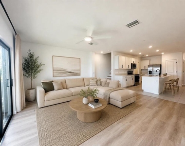 6312 Silverstar Drive - Photo Thumbnail 8