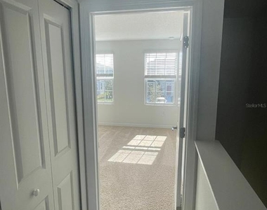 6330 Fairmont Lane - Photo Thumbnail 15