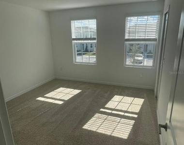 6330 Fairmont Lane - Photo Thumbnail 21