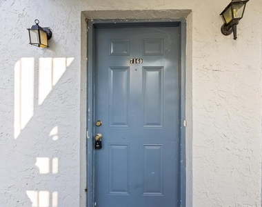 7169 E Bank Drive - Photo Thumbnail 18