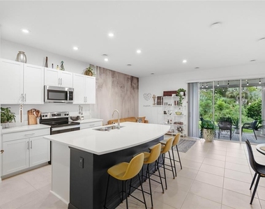 8605 Lunar Skye Street - Photo Thumbnail 6