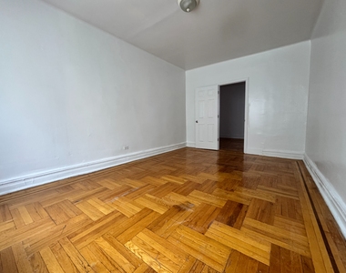 3217 Hull Avenue - Photo Thumbnail 13