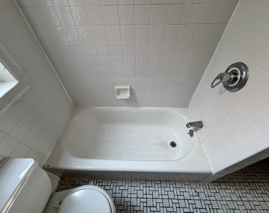 3217 Hull Avenue - Photo Thumbnail 17