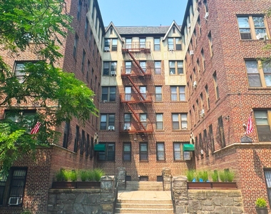 3217 Hull Avenue - Photo Thumbnail 3
