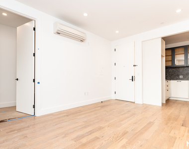 228 North 7th Street - Photo Thumbnail 3