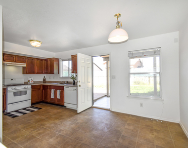12161 Sun Bridge Place - Photo Thumbnail 14