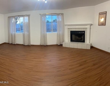 709 Bluff Canyon Circle - Photo Thumbnail 5