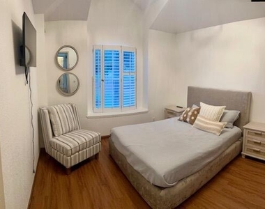 709 Bluff Canyon Circle - Photo Thumbnail 15
