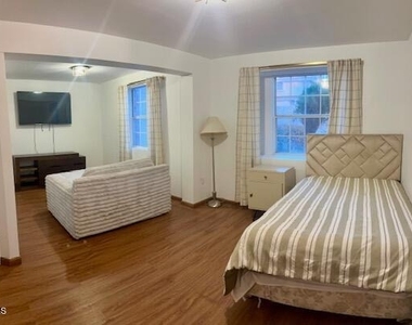 709 Bluff Canyon Circle - Photo Thumbnail 12
