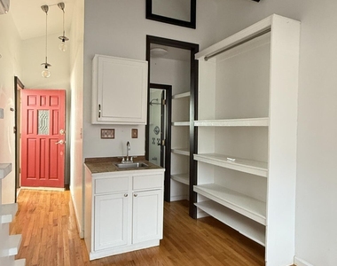 1218 Moore Street - Photo Thumbnail 8