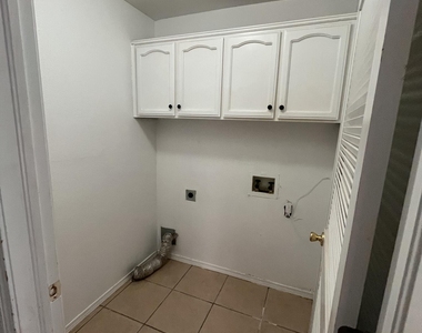 6105 Pecan Park Place - Photo Thumbnail 14