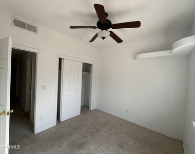 6105 Pecan Park Place - Photo Thumbnail 9