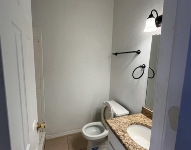 6105 Pecan Park Place - Photo Thumbnail 12