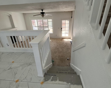 6105 Pecan Park Place - Photo Thumbnail 7