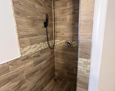 6105 Pecan Park Place - Photo Thumbnail 23
