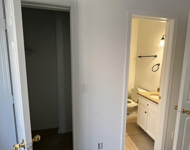 6105 Pecan Park Place - Photo Thumbnail 15