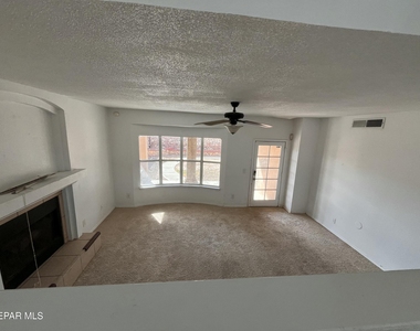 6105 Pecan Park Place - Photo Thumbnail 5