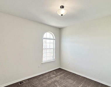 6561 Hoop Street - Photo Thumbnail 16