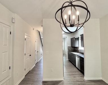 6561 Hoop Street - Photo Thumbnail 11