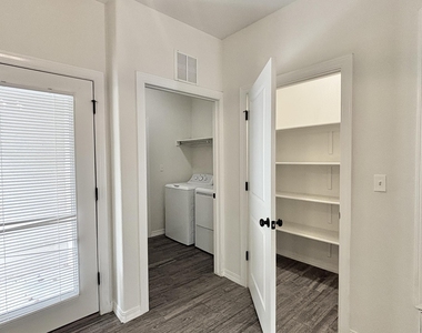 6561 Hoop Street - Photo Thumbnail 9