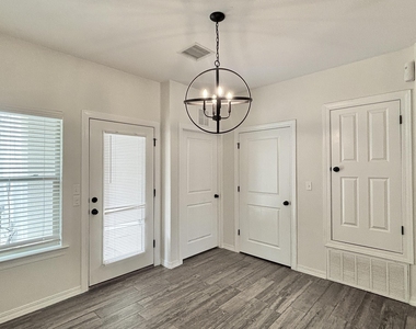 6561 Hoop Street - Photo Thumbnail 8