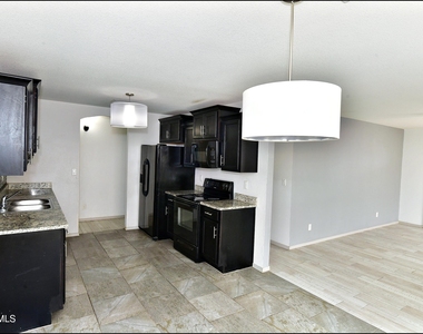 872 Colbert Shapleigh Place - Photo Thumbnail 11
