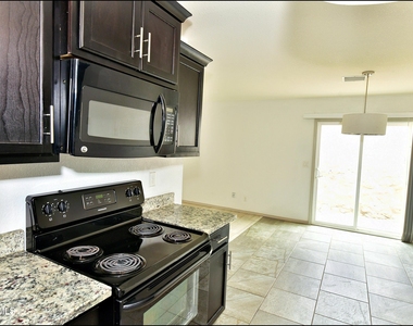 872 Colbert Shapleigh Place - Photo Thumbnail 16
