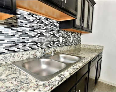 872 Colbert Shapleigh Place - Photo Thumbnail 13
