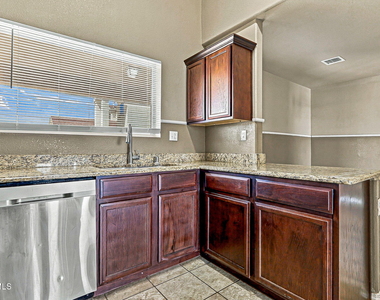 12121 Zavi Lane - Photo Thumbnail 14