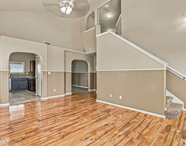 12121 Zavi Lane - Photo Thumbnail 3