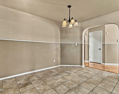 12121 Zavi Lane - Photo Thumbnail 10
