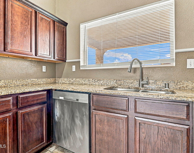 12121 Zavi Lane - Photo Thumbnail 12