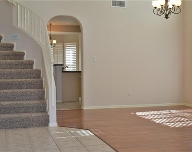 6332 Franklin Vista Drive - Photo Thumbnail 2