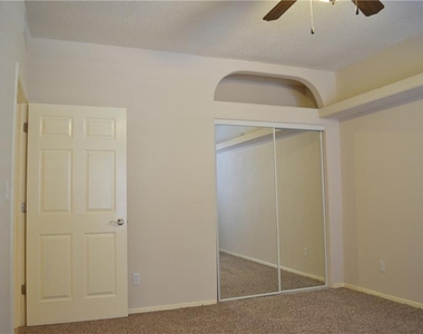 6332 Franklin Vista Drive - Photo Thumbnail 14