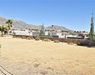 6332 Franklin Vista Drive - Photo Thumbnail 20