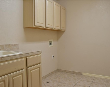 6332 Franklin Vista Drive - Photo Thumbnail 16