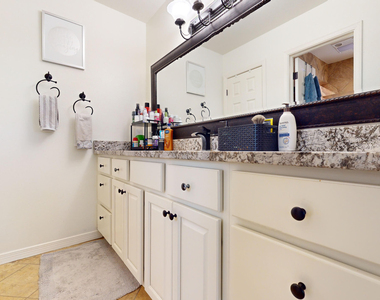 453 El Camino Drive - Photo Thumbnail 27