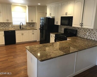 453 El Camino Drive - Photo Thumbnail 1