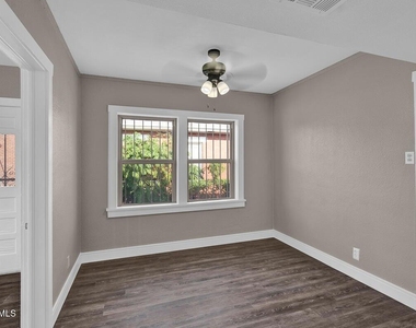 3411 Altura Avenue - Photo Thumbnail 10