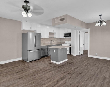 3411 Altura Avenue - Photo Thumbnail 3