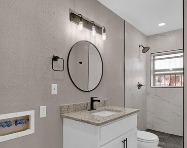 3411 Altura Avenue - Photo Thumbnail 11