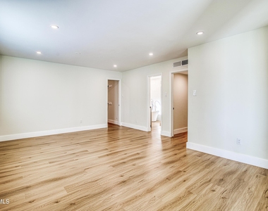 1210 La Cruz Drive - Photo Thumbnail 37