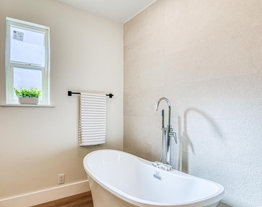 1210 La Cruz Drive - Photo Thumbnail 46