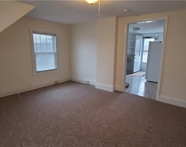 90 Thames Street - Photo Thumbnail 19