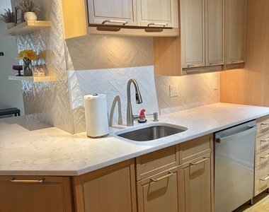 245 Sunnyridge Avenue - Photo Thumbnail 3