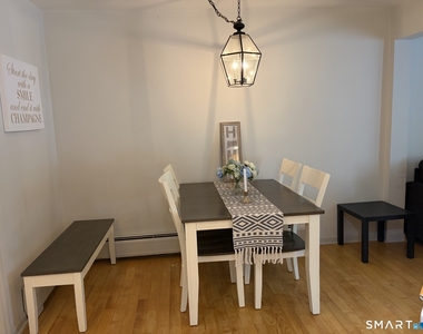 245 Sunnyridge Avenue - Photo Thumbnail 5